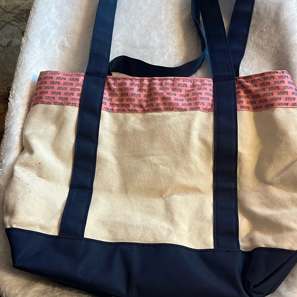 Vineyard Vines Custom Collection Canvas Tote USA with Vineyard Vines Lanyard - Picture 3 of 12